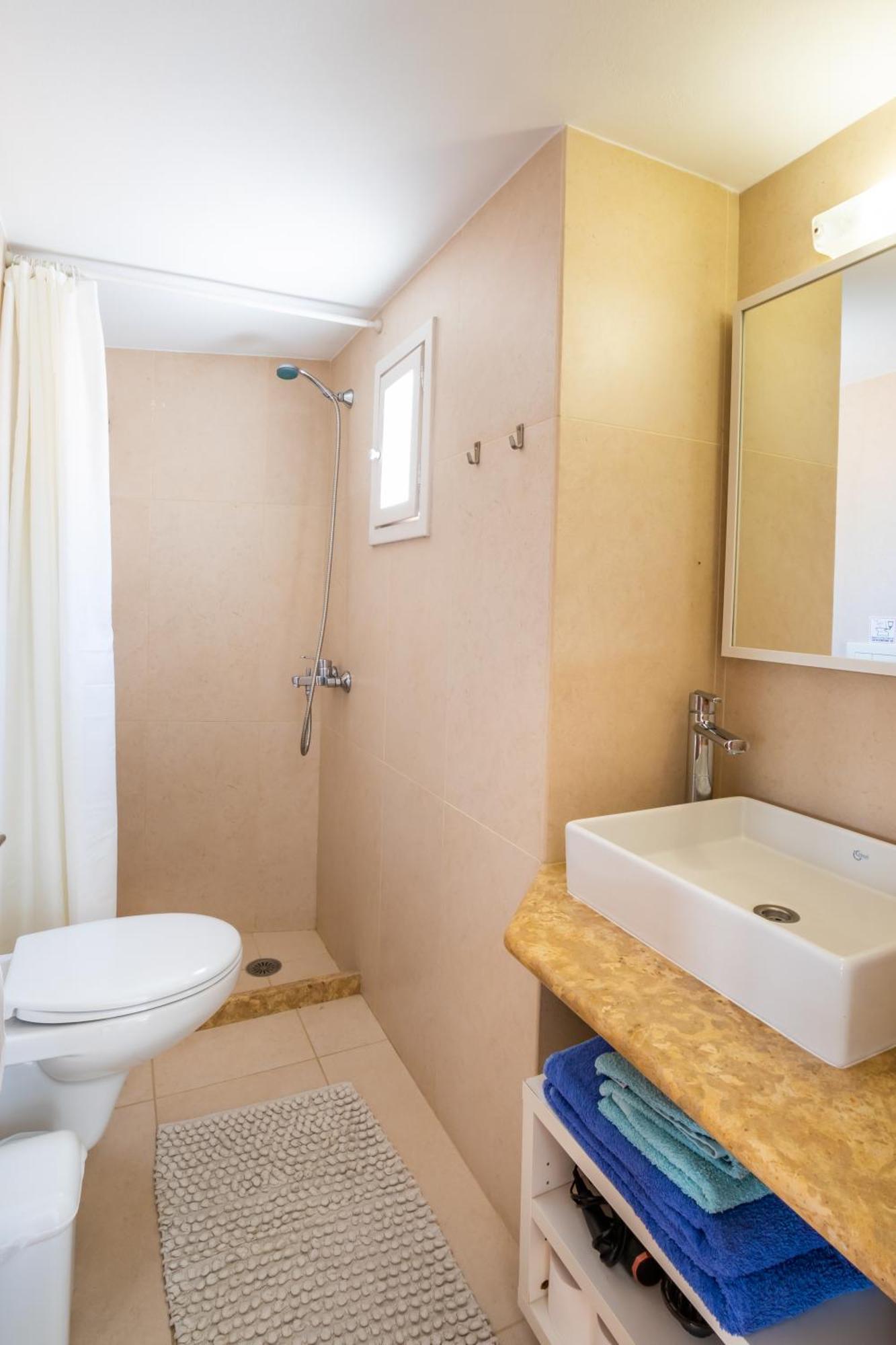 Mimis & Connie 2 Apartment Karpathos Town  Exterior photo